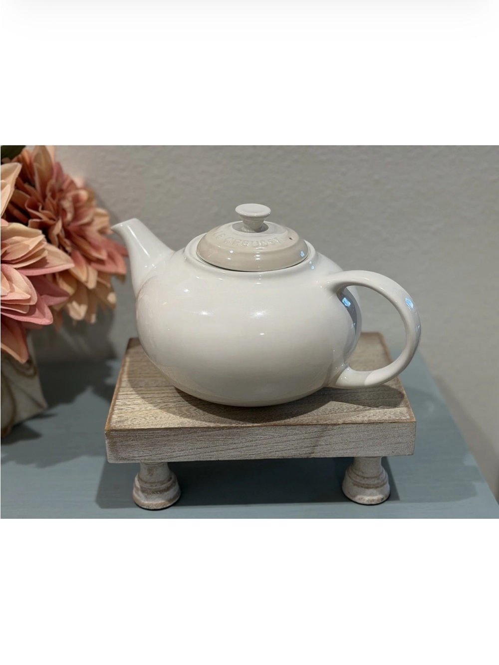 Le Creuset 1.3L Classic Teapot
MERINGUE Stoneware Glossy Finish
Second Choix NEW - Picture 5 of 9